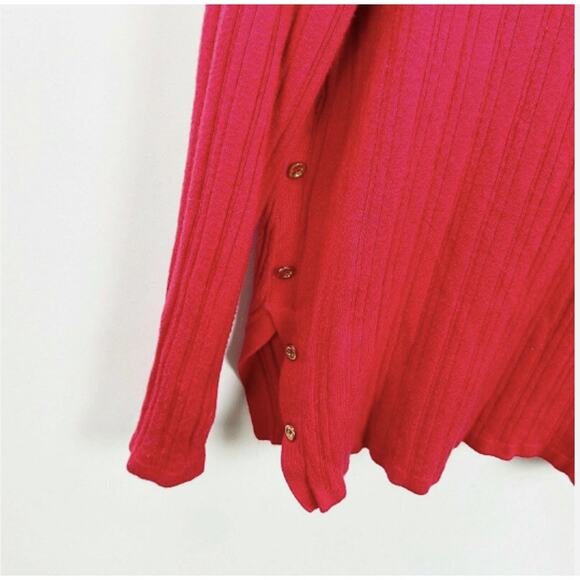 2/$30 Croft & Barrow Women’s XXL Red Ribbed Side Button Crew Neck Sweater - Picture 5 of 10